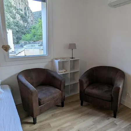 Climatisé En Face Des Cures Appartement *