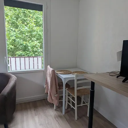 Appartement Climatisé En Face Des Cures *